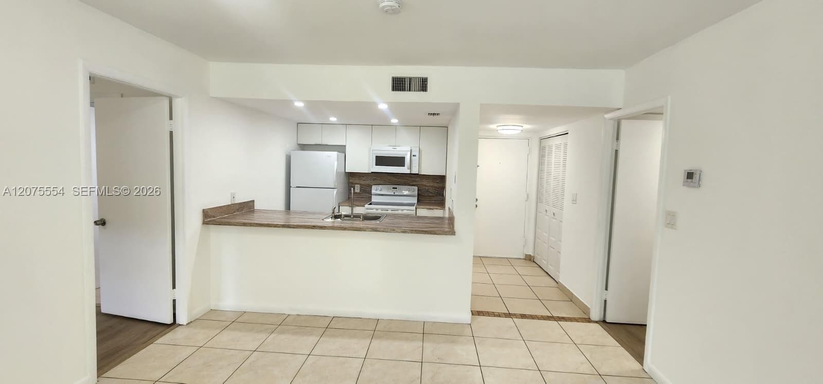 8160 Geneva Ct # 104, Doral FL 33166 photo 2