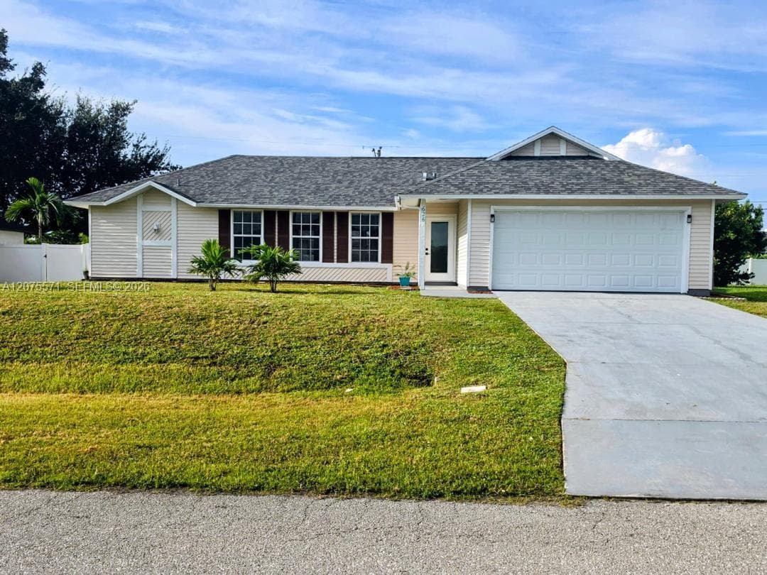 626 SW 25th Ter, Cape Coral FL 33914 photo 2