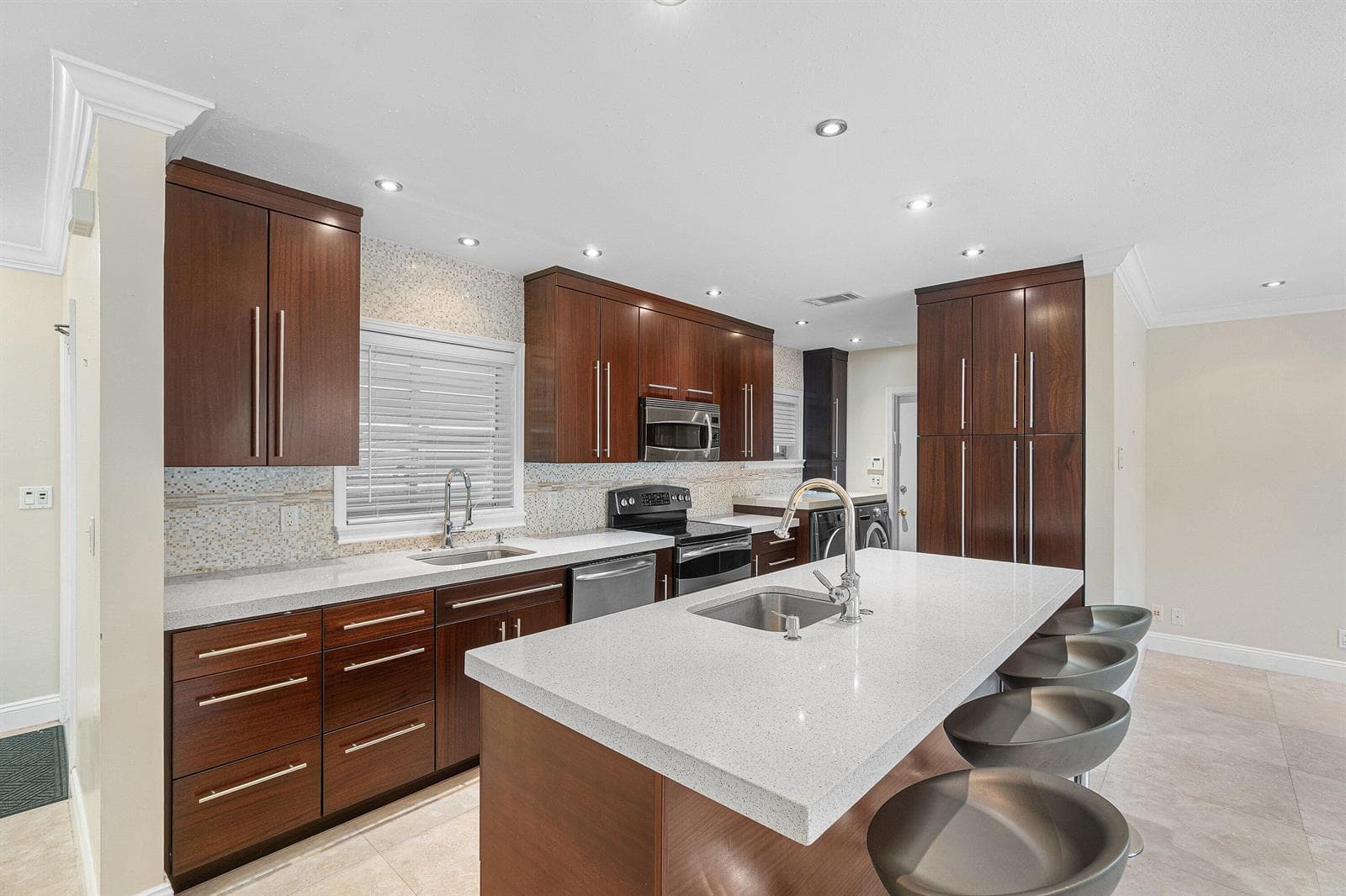 317 NE 2ND Street, Boca Raton FL 33432 photo 4