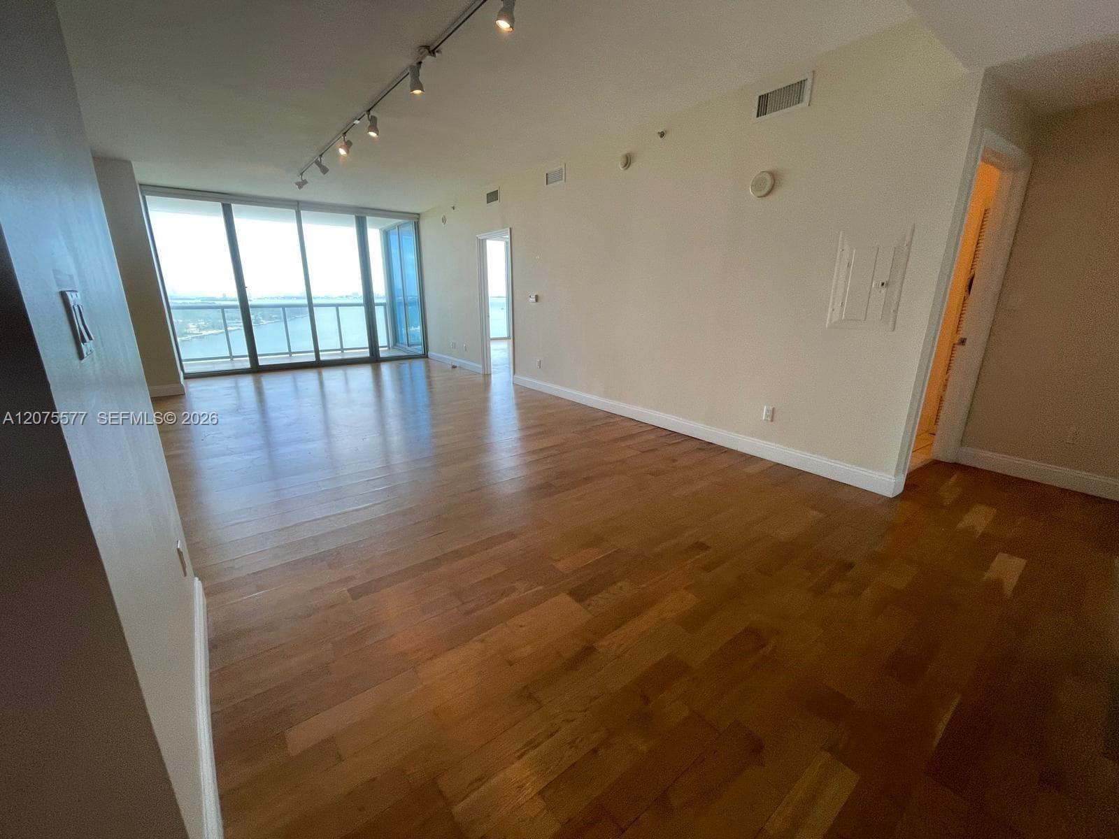 601 NE 36th St # 1209, Miami FL 33137 photo 5