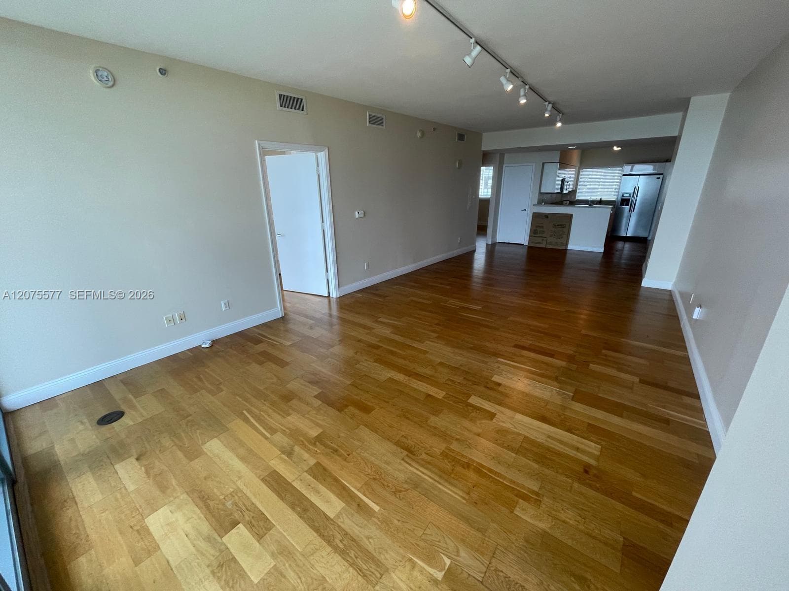 601 NE 36th St # 1209, Miami FL 33137 photo 4