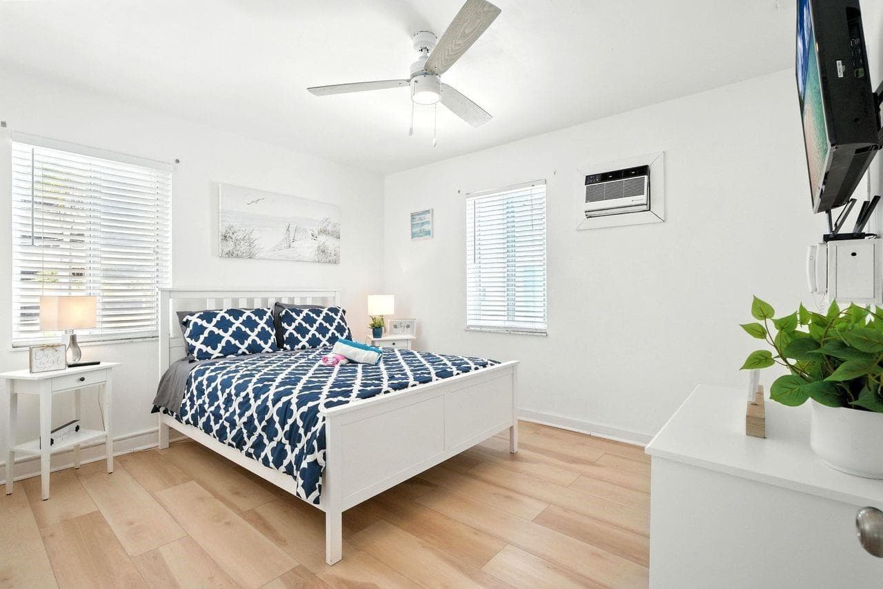 343 VAN BUREN Street # 4, Hollywood FL 33019 photo 5