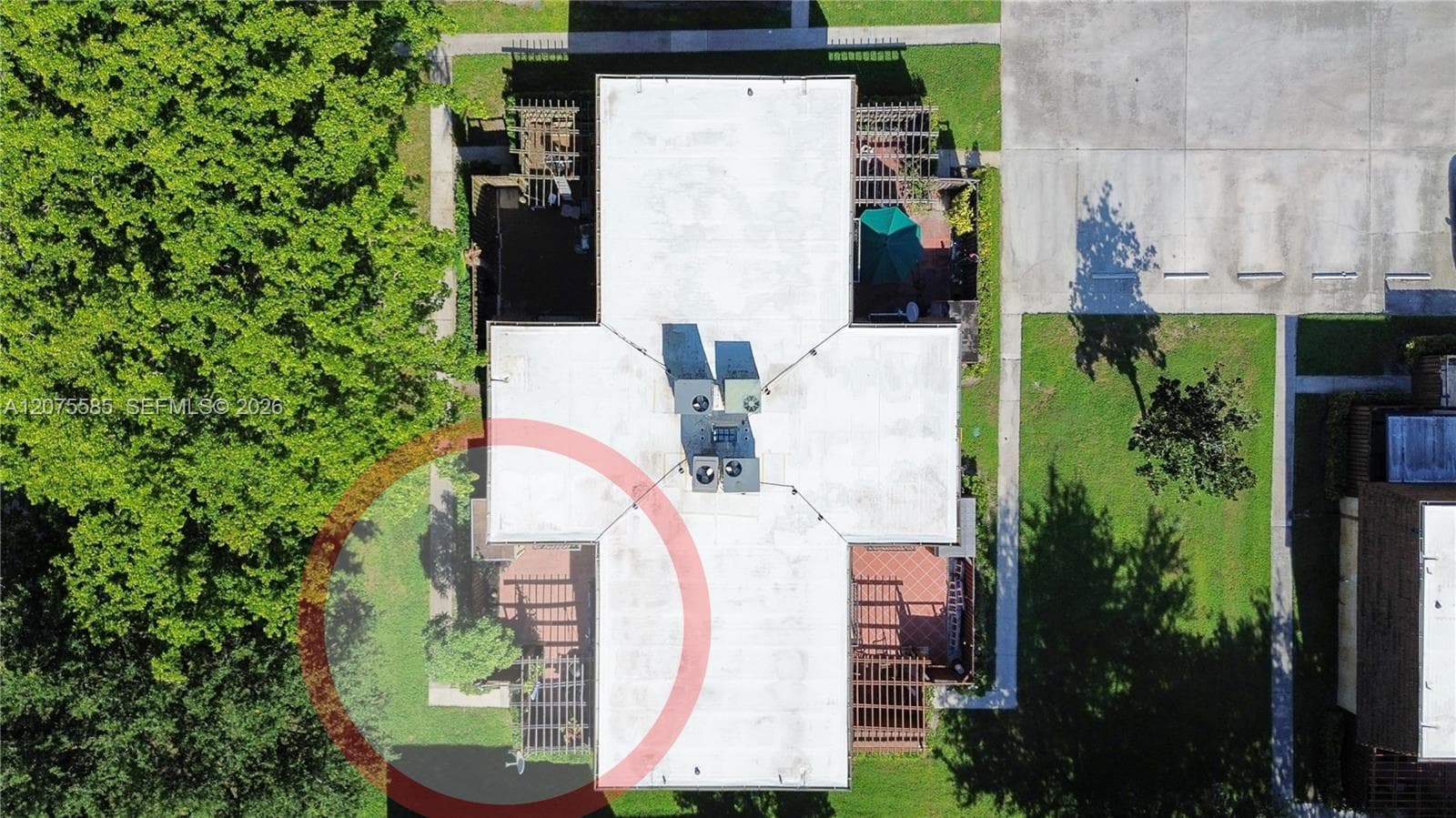 516 5th Ln, Green Acres FL 33463 photo 2