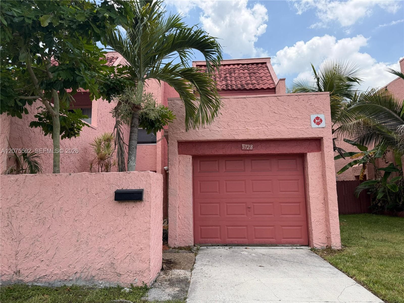 5728 NW 16th St # 24, Lauderhill FL 33313