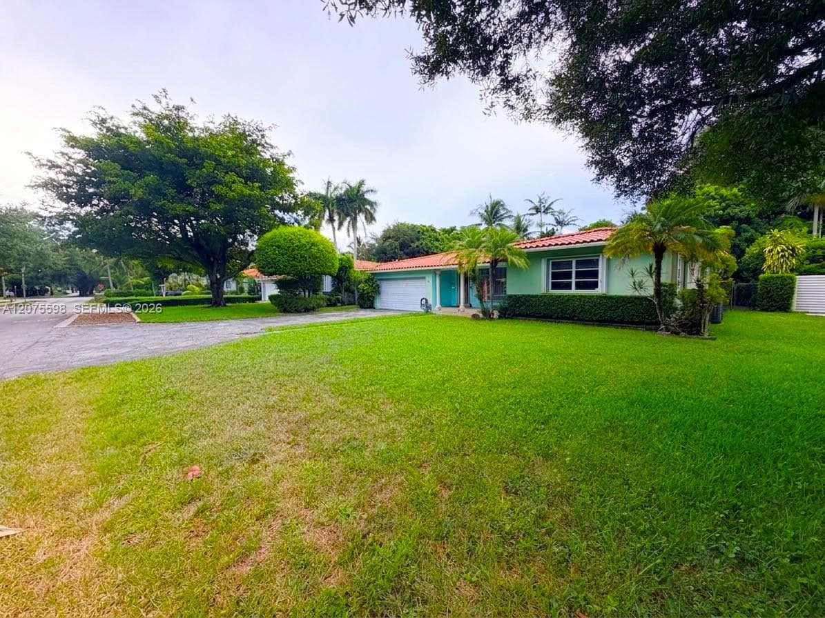 951 NE 115th St, Biscayne Park FL 33161 photo 3