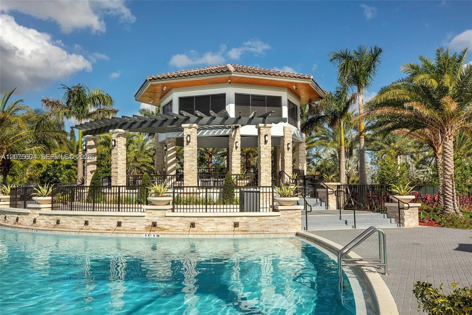 8945 NW 98th Ave, Doral, FL 33178 photo 4