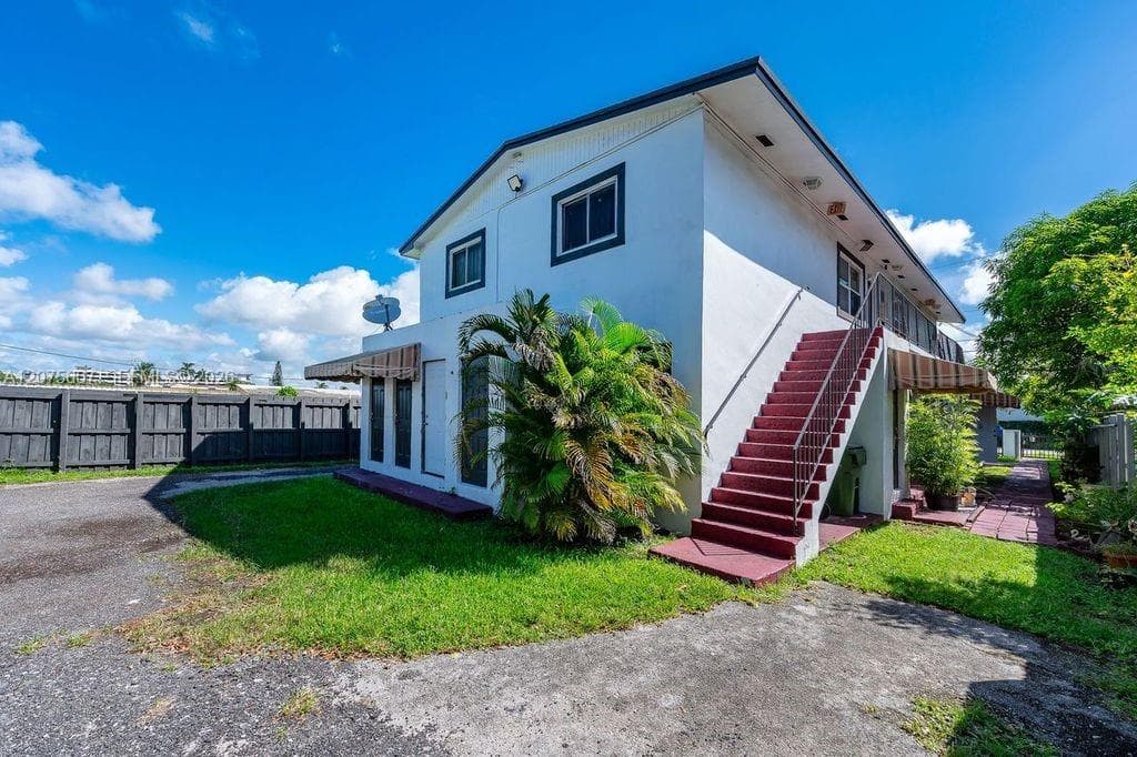 520 SW Krome Ter # 1, Homestead FL 33030