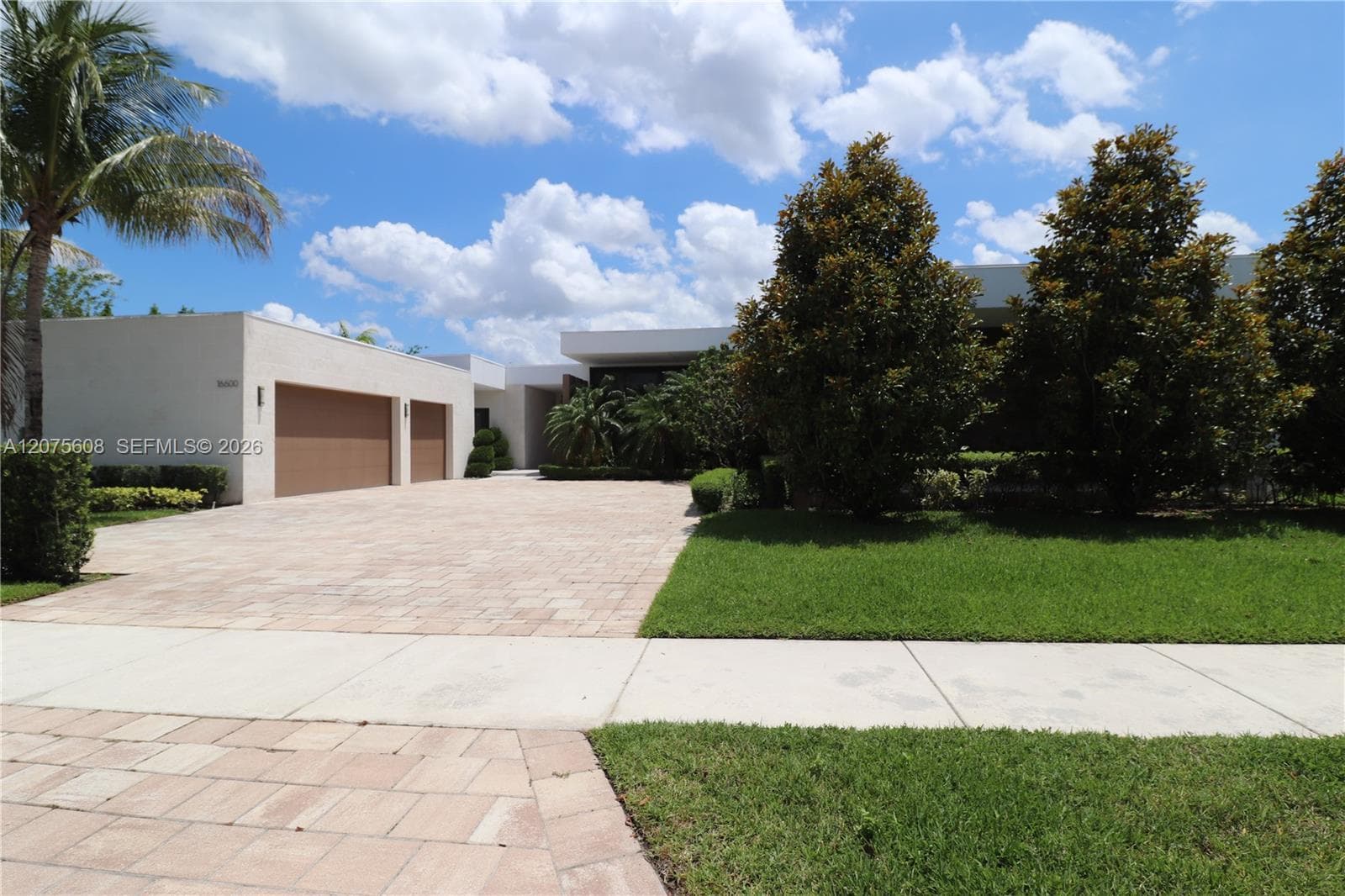 16600 Sunset Way, Weston FL 33326 photo 2