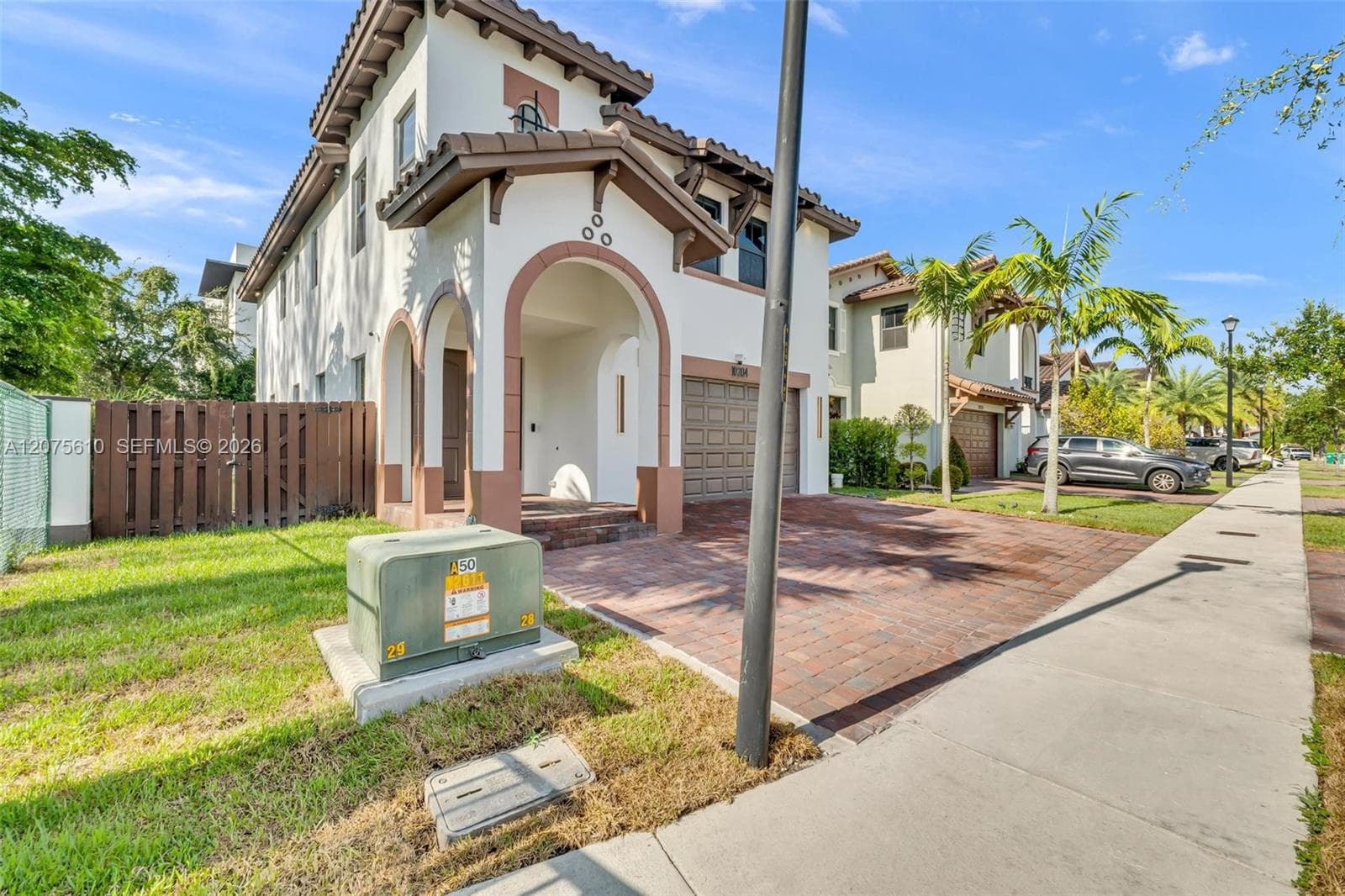 10204 NW 86th St, Doral FL 33178 photo 3