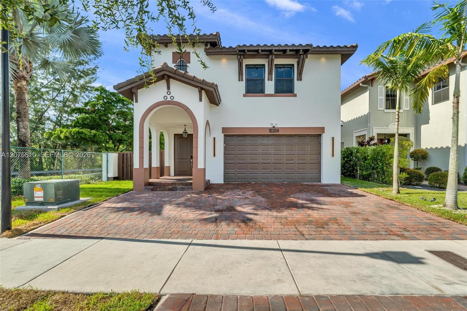10204 NW 86th St, Doral FL 33178 photo 4