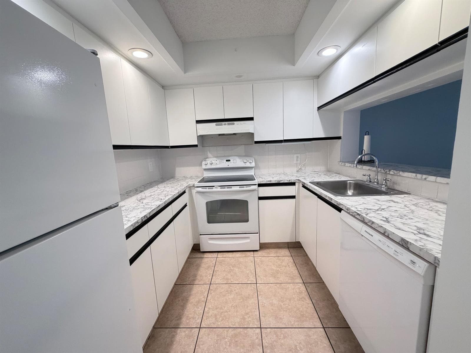 1300 SW 125TH Avenue # 103K, Pembroke Pines FL 33027 photo 2