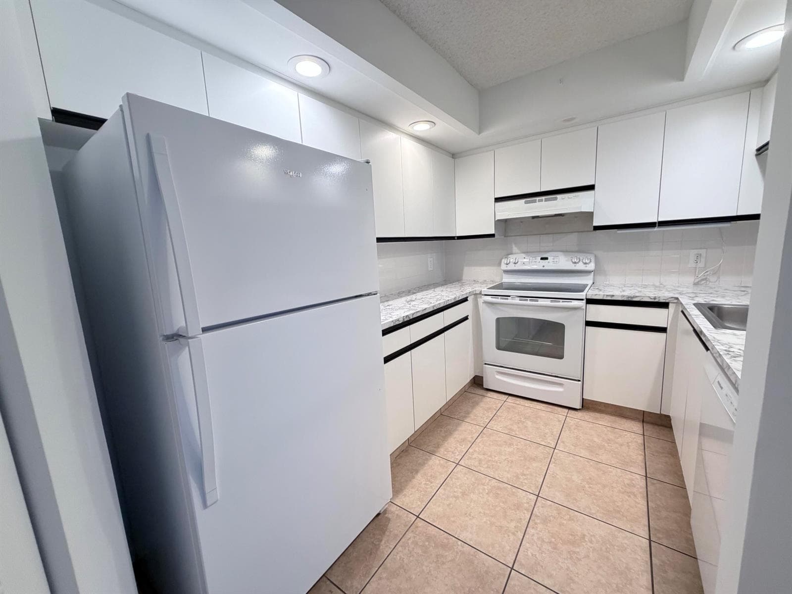1300 SW 125TH Avenue # 103K, Pembroke Pines FL 33027 photo 3