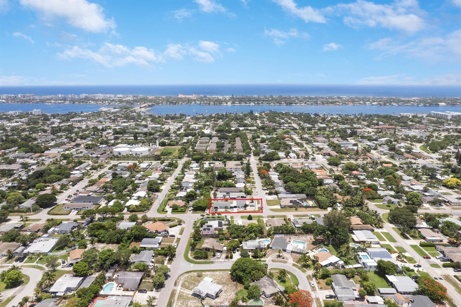 516 S Arnold Avenue, Lantana FL 33462 photo 4
