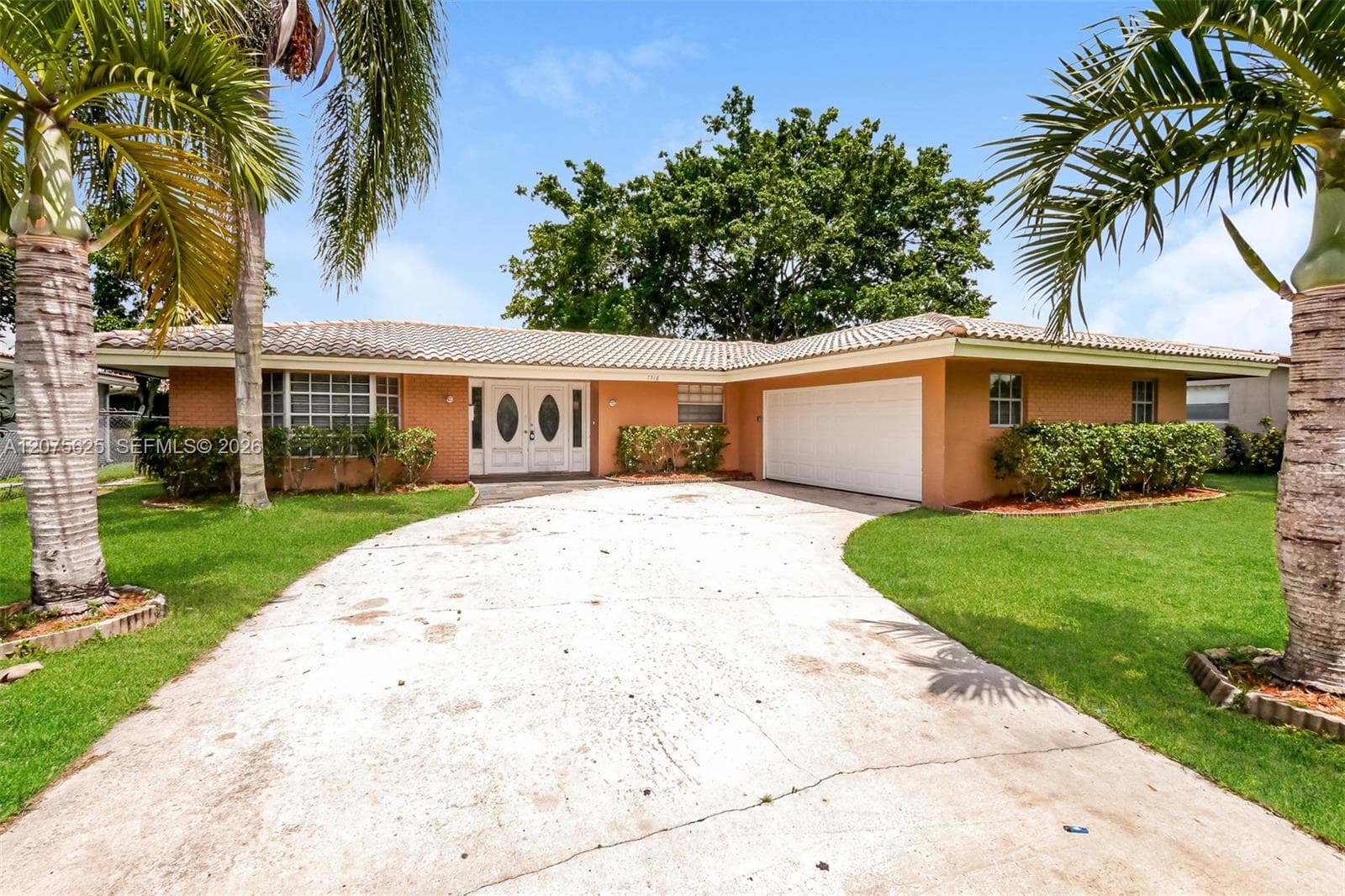 7518 NW 42nd Dr, Coral Springs FL 33065