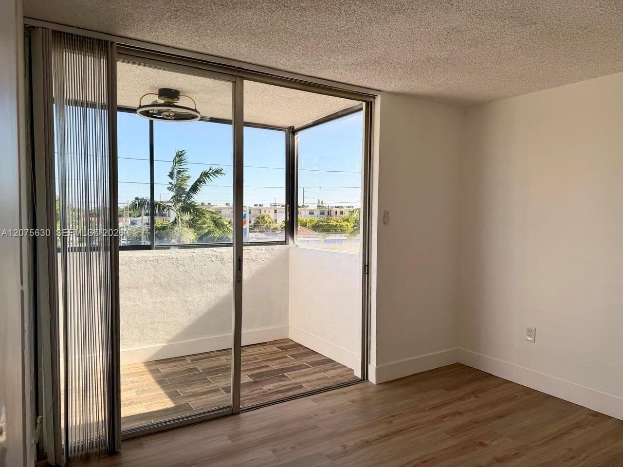 5055 NW 7th St # 413, Miami FL 33126 photo 4