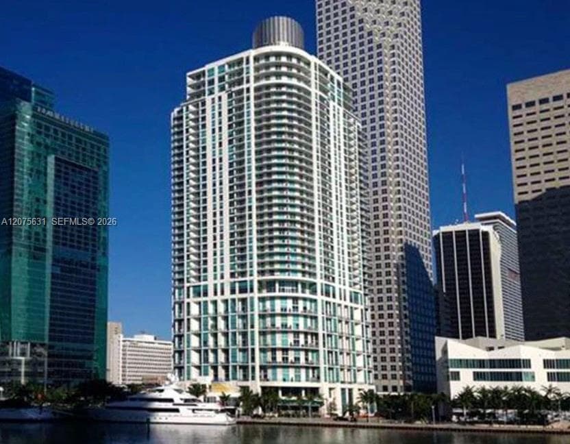 300 S Biscayne Blvd # 2207, Miami FL 33131 photo 2