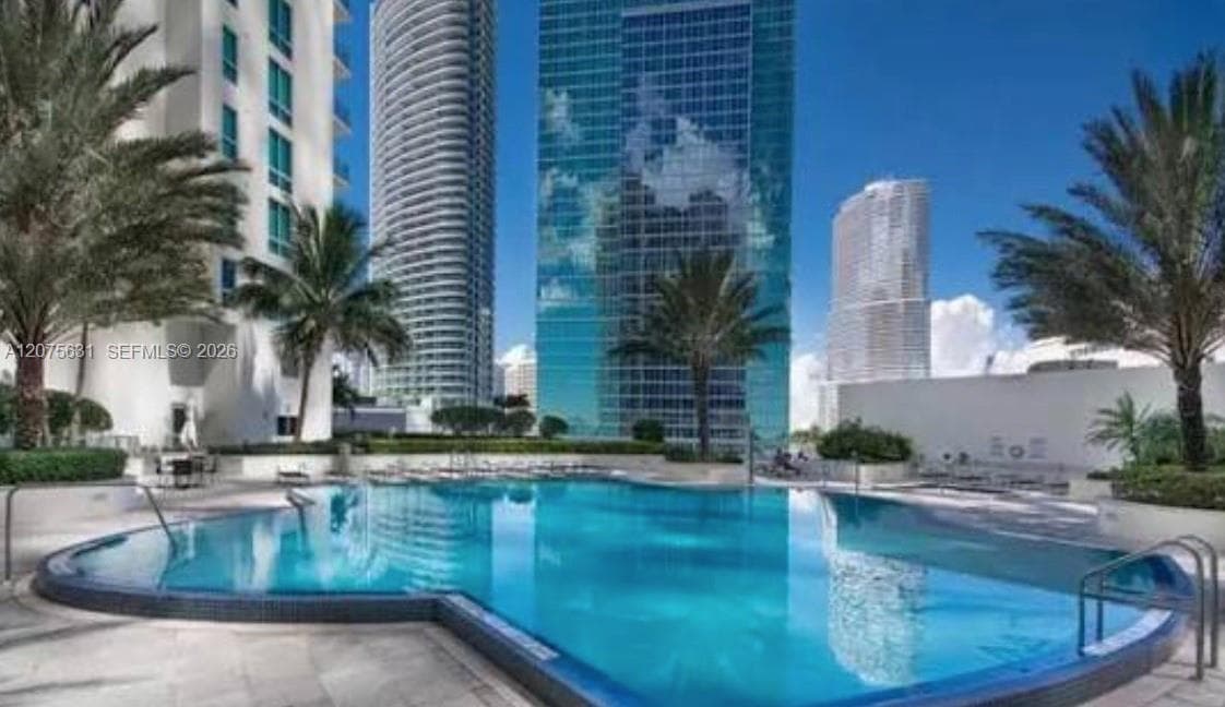 300 S Biscayne Blvd # 2207, Miami FL 33131 photo 3