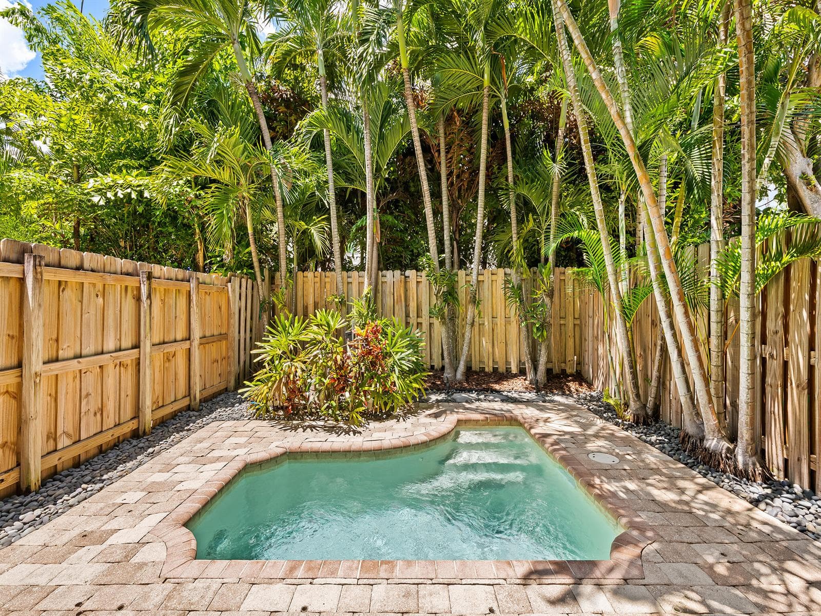 1423 NE 26th Avenue # 1423, Fort Lauderdale FL 33304 photo 2