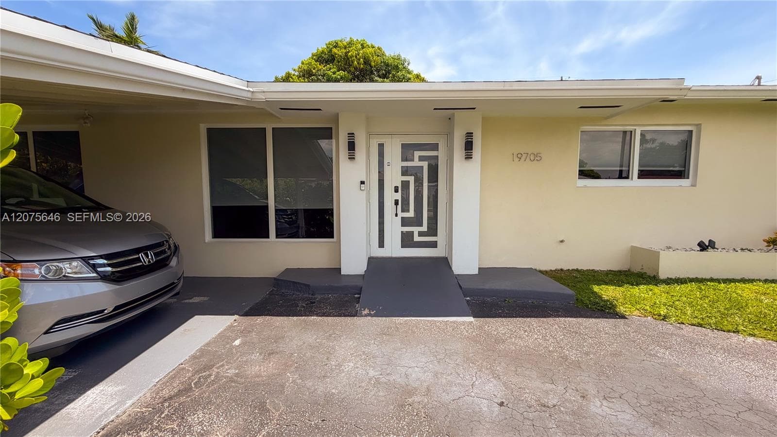 19705 NE 11th Ct # 19705, Miami, FL 33179 photo 2