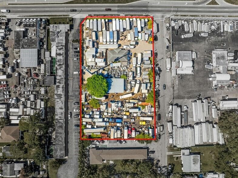 8975 NW 27th Ave, Miami FL 33147