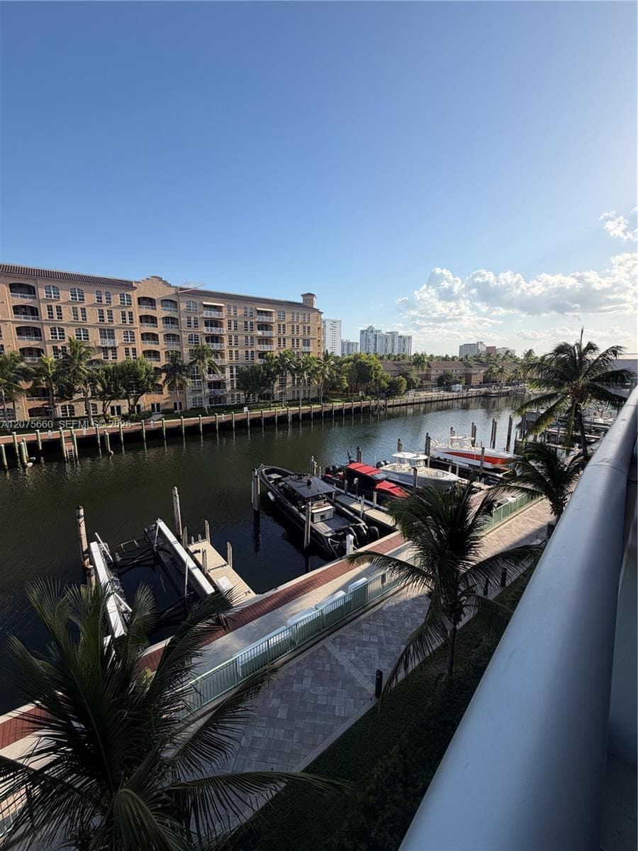 2950 NE 188th St # 325, Aventura FL 33180 photo 4