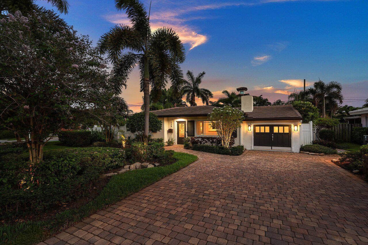 124 Bonnie Briar Lane, Delray Beach FL 33444