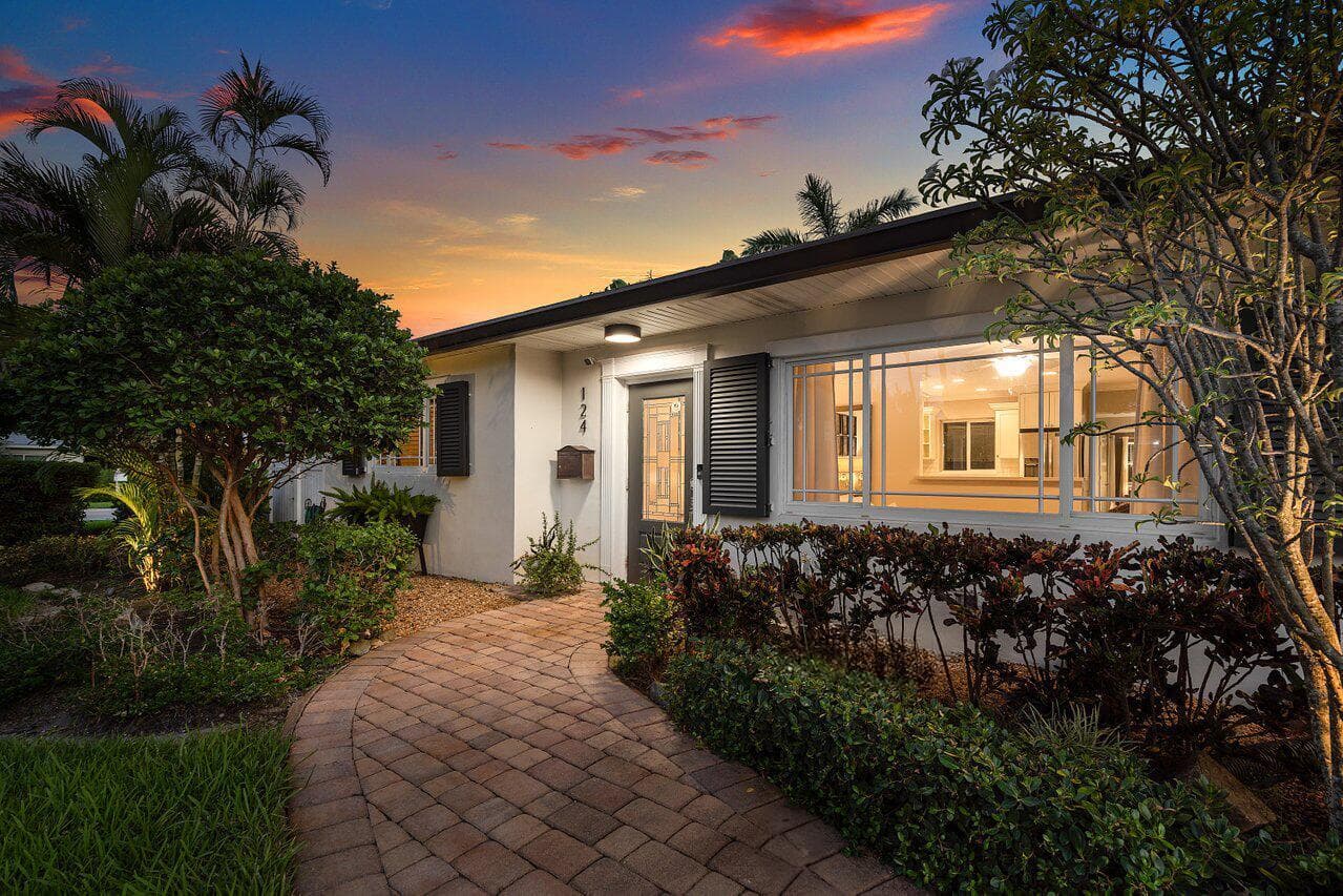 124 Bonnie Briar Lane, Delray Beach FL 33444 photo 4