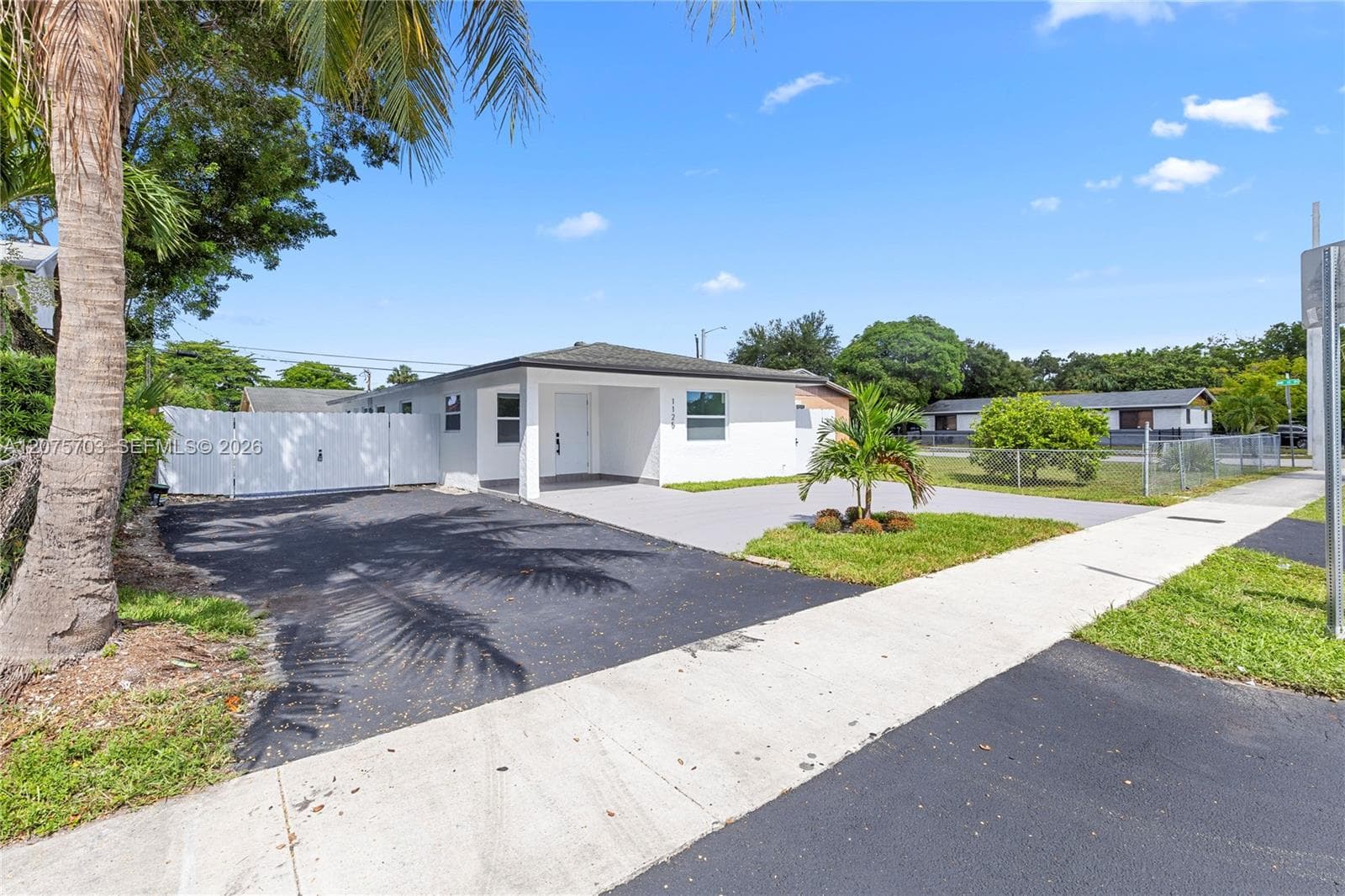 1125 NW 27th Ave, Fort Lauderdale, FL 33311 photo 2