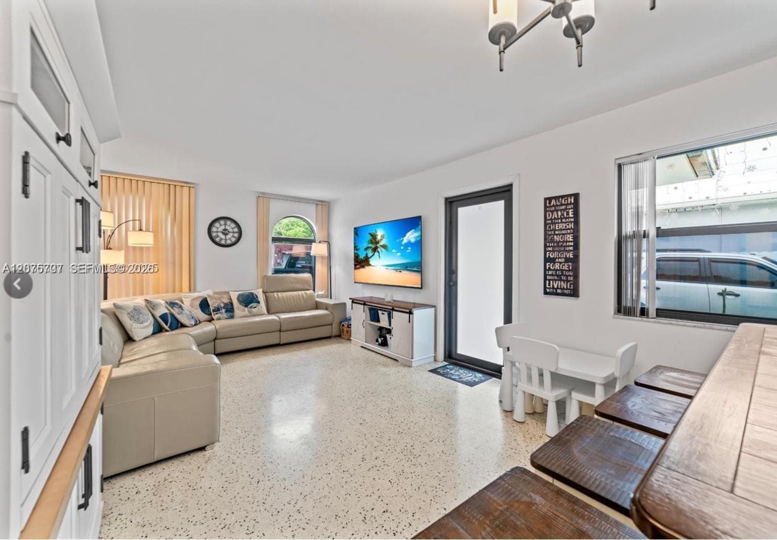 1136 NW 34th Ave, Miami FL 33125 photo 3