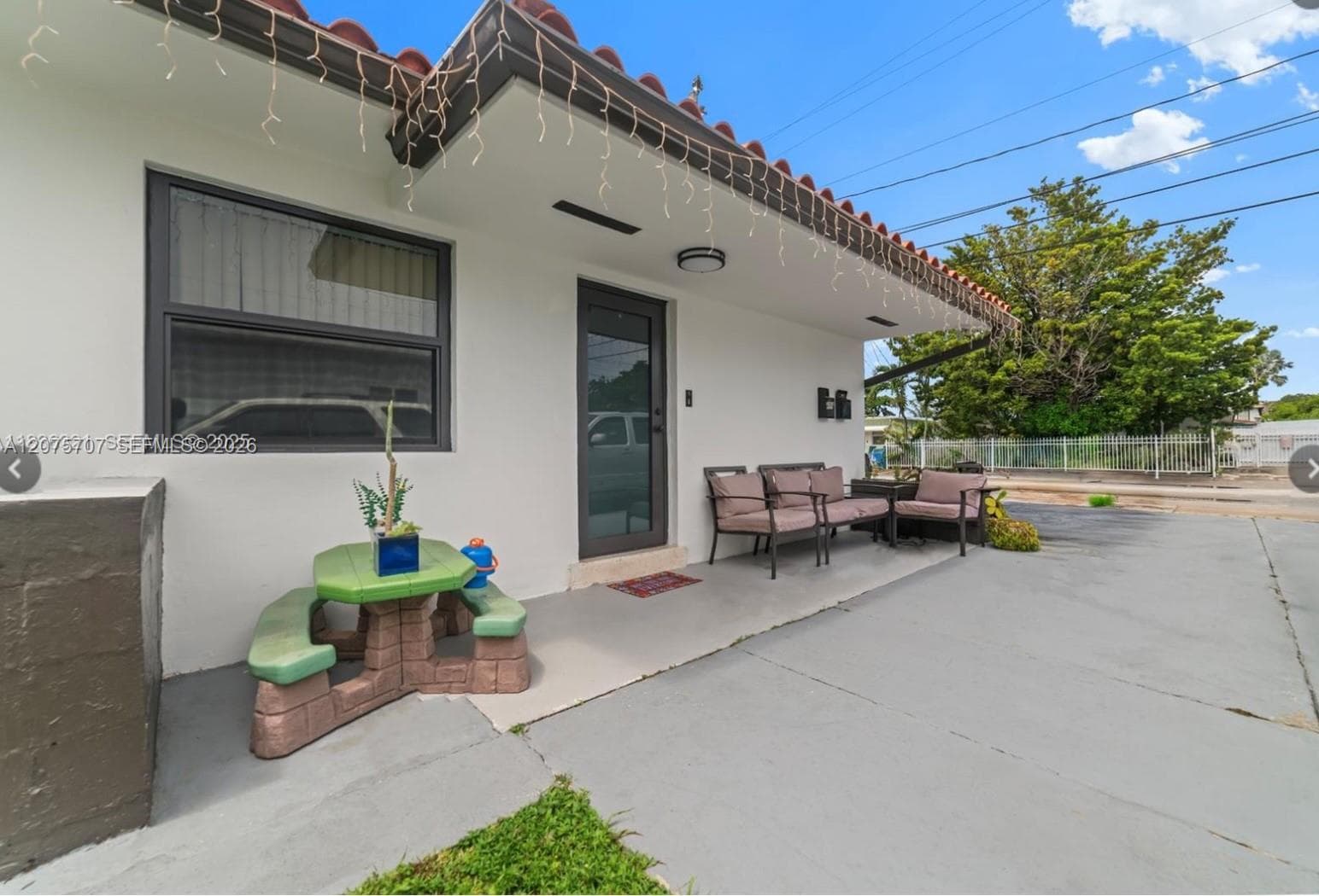 1136 NW 34th Ave, Miami FL 33125