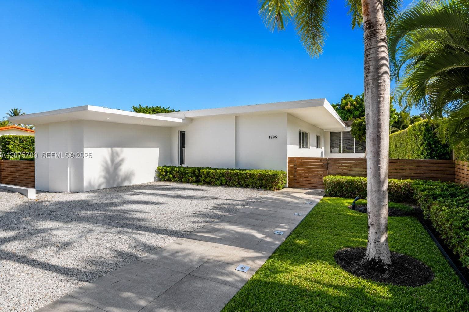 1885 Daytonia Rd, Miami Beach FL 33141 photo 4