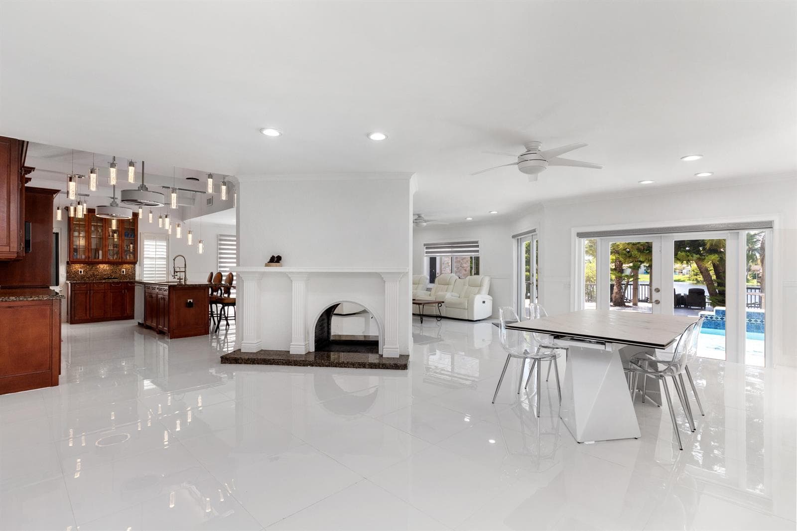 2557 SW 14TH Court, Deerfield Beach FL 33442