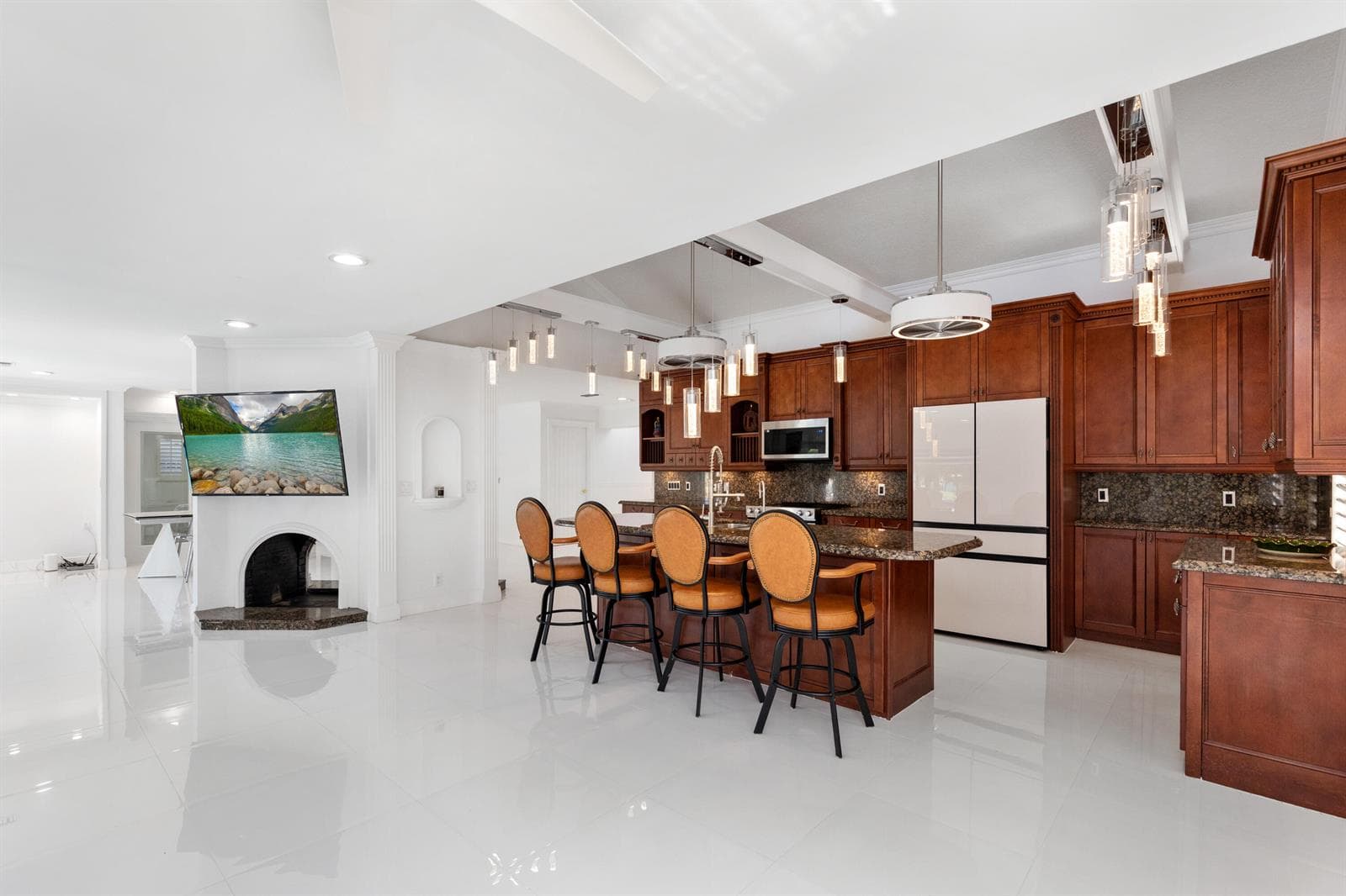 2557 SW 14TH Court, Deerfield Beach FL 33442 photo 4