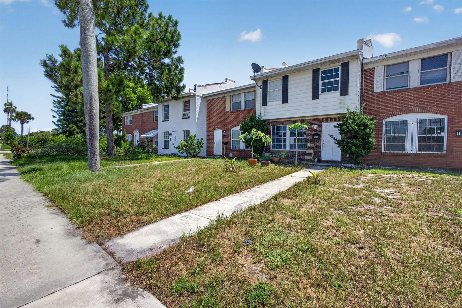 1028 36TH Street, West Palm Beach FL 33407 photo 2