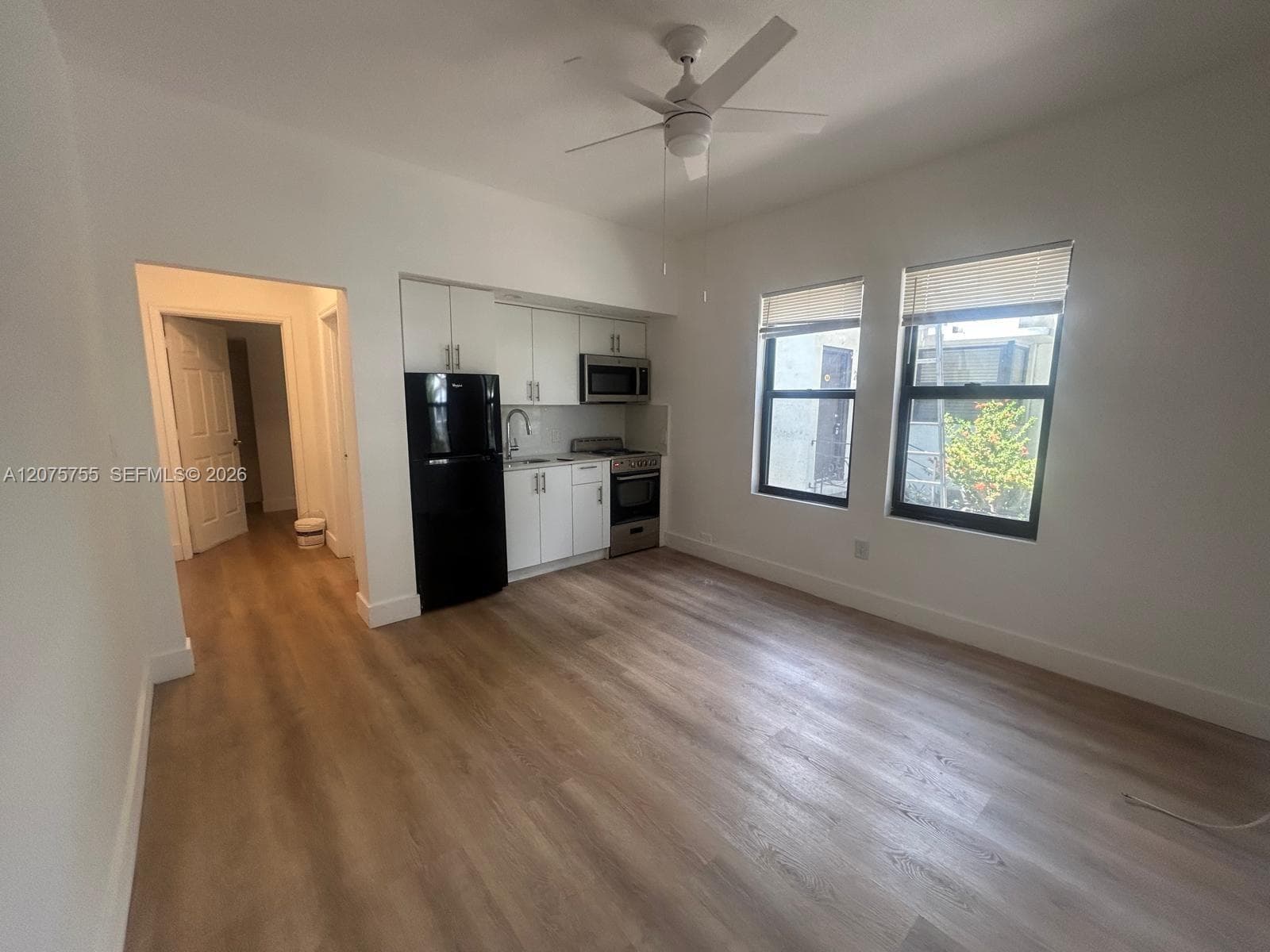 2000 Monroe St # 10, Hollywood FL 33020 photo 2