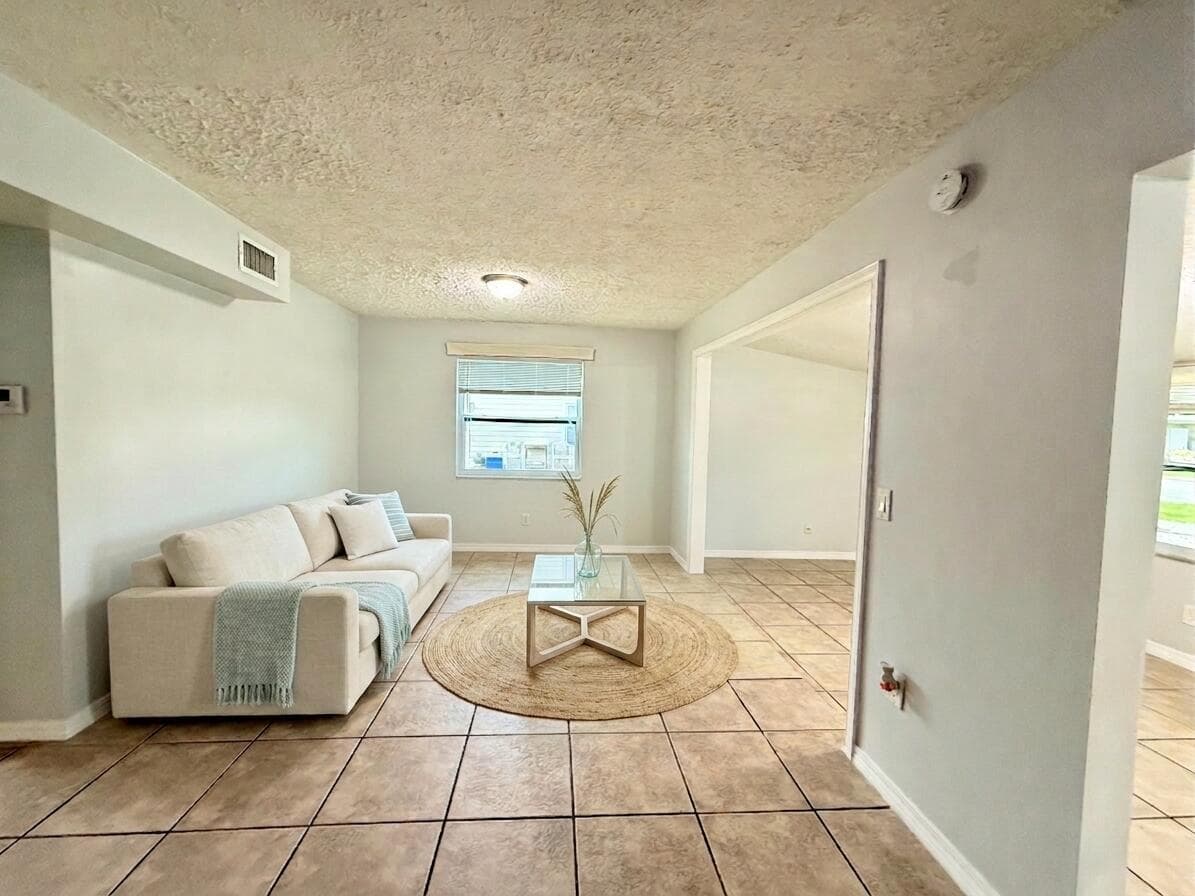 1480 6th Avenue, Vero Beach FL 32960 photo 2
