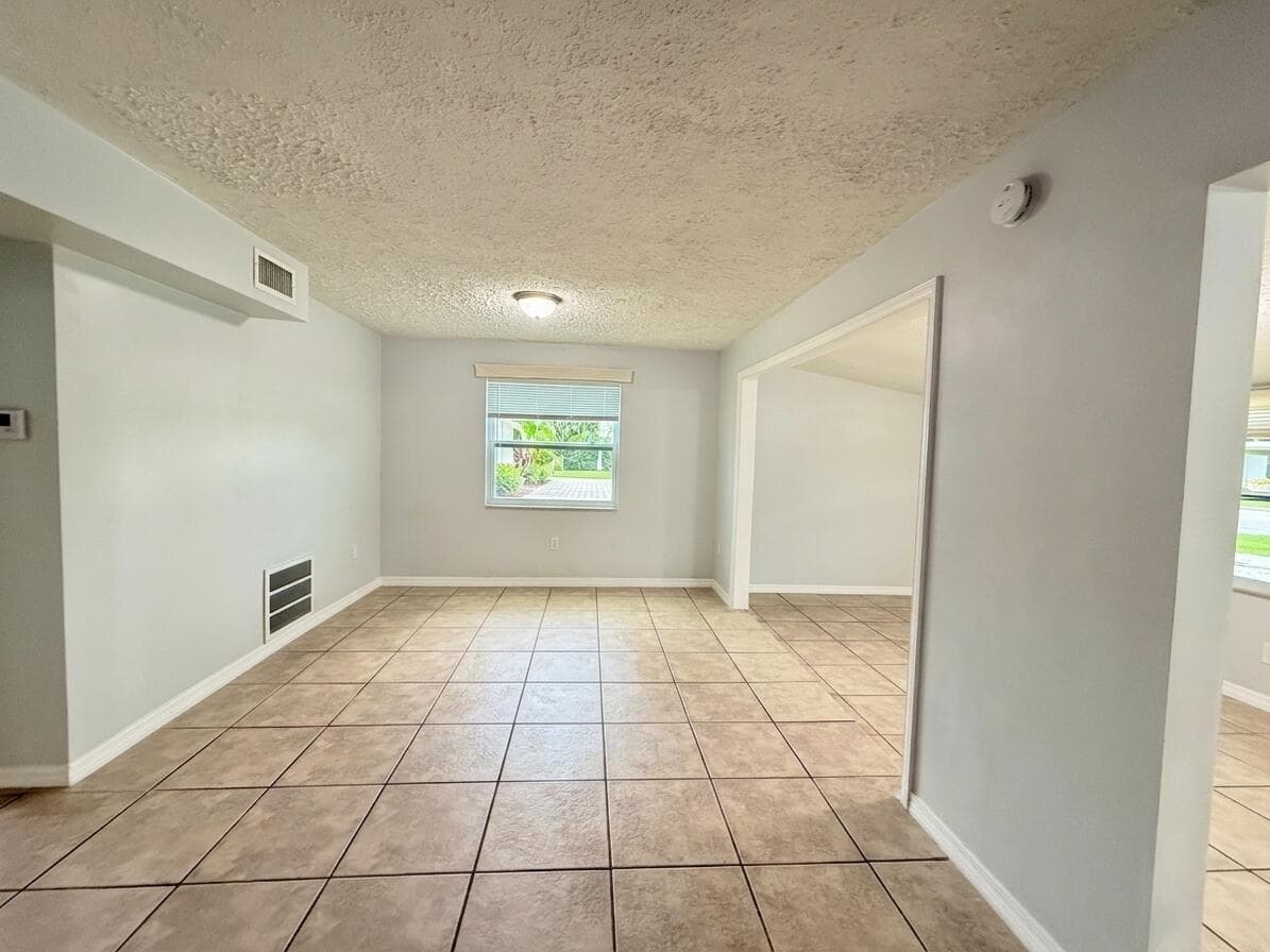 1480 6th Avenue, Vero Beach FL 32960 photo 3