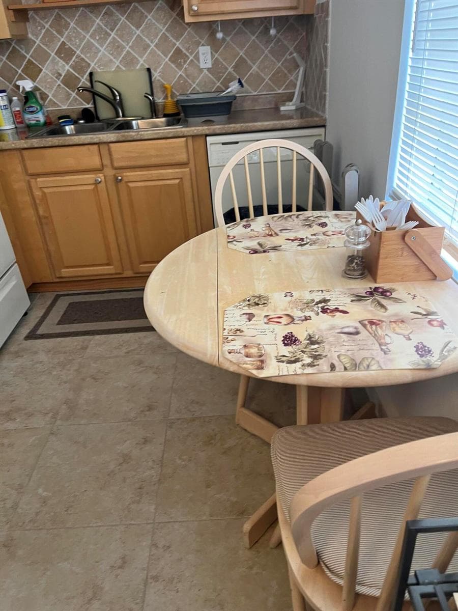 571 Flanders # L, Delray Beach FL 33484 photo 4