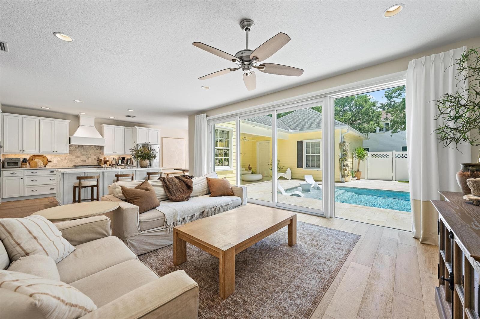 221 New Haven Boulevard, Jupiter FL 33458 photo 2