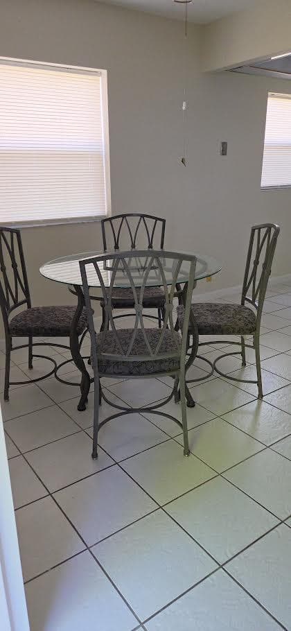 444 Saxony J, Delray Beach FL 33446 photo 2