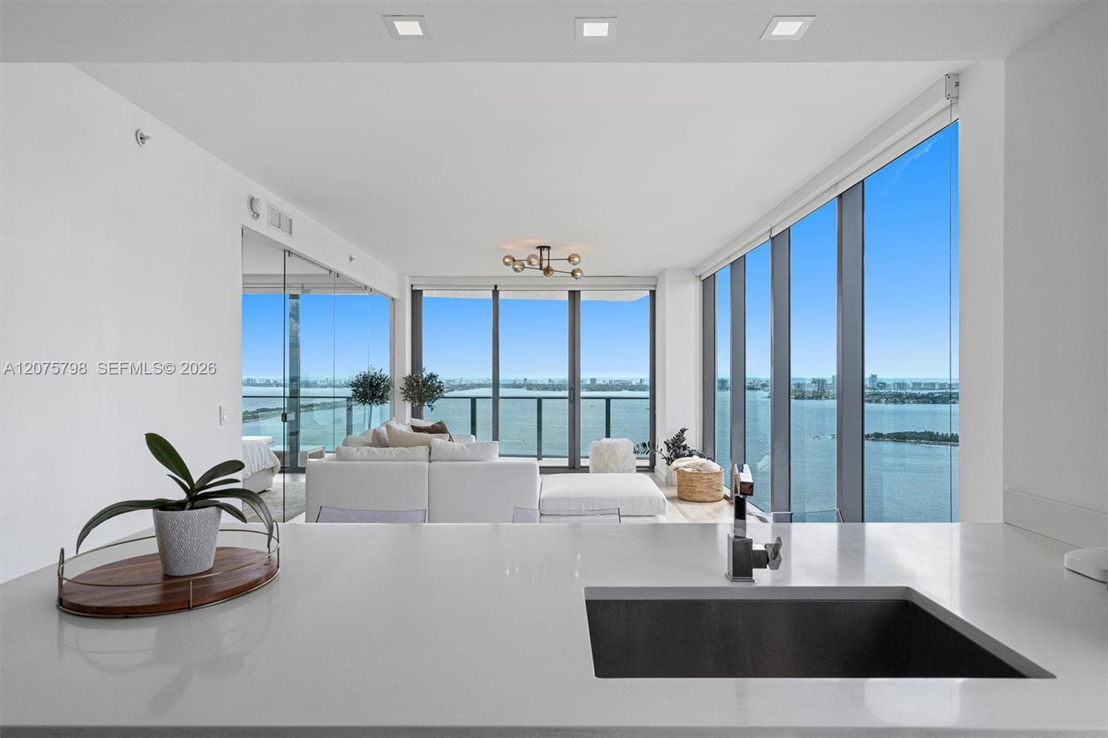 460 NE 28th St # 3508, Miami FL 33137 photo 2