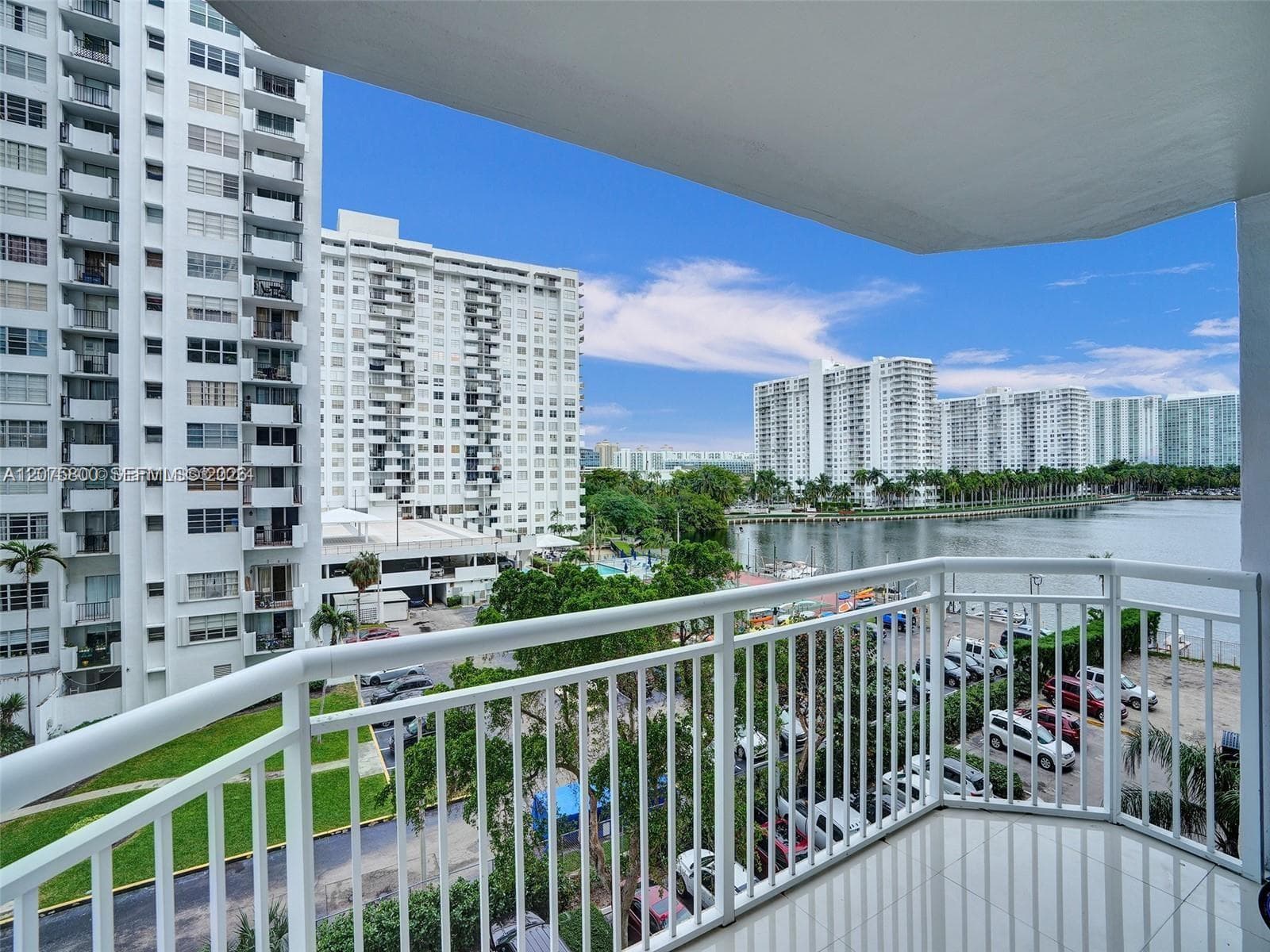 18061 Biscayne Blvd # 502, Aventura FL 33160 photo 5