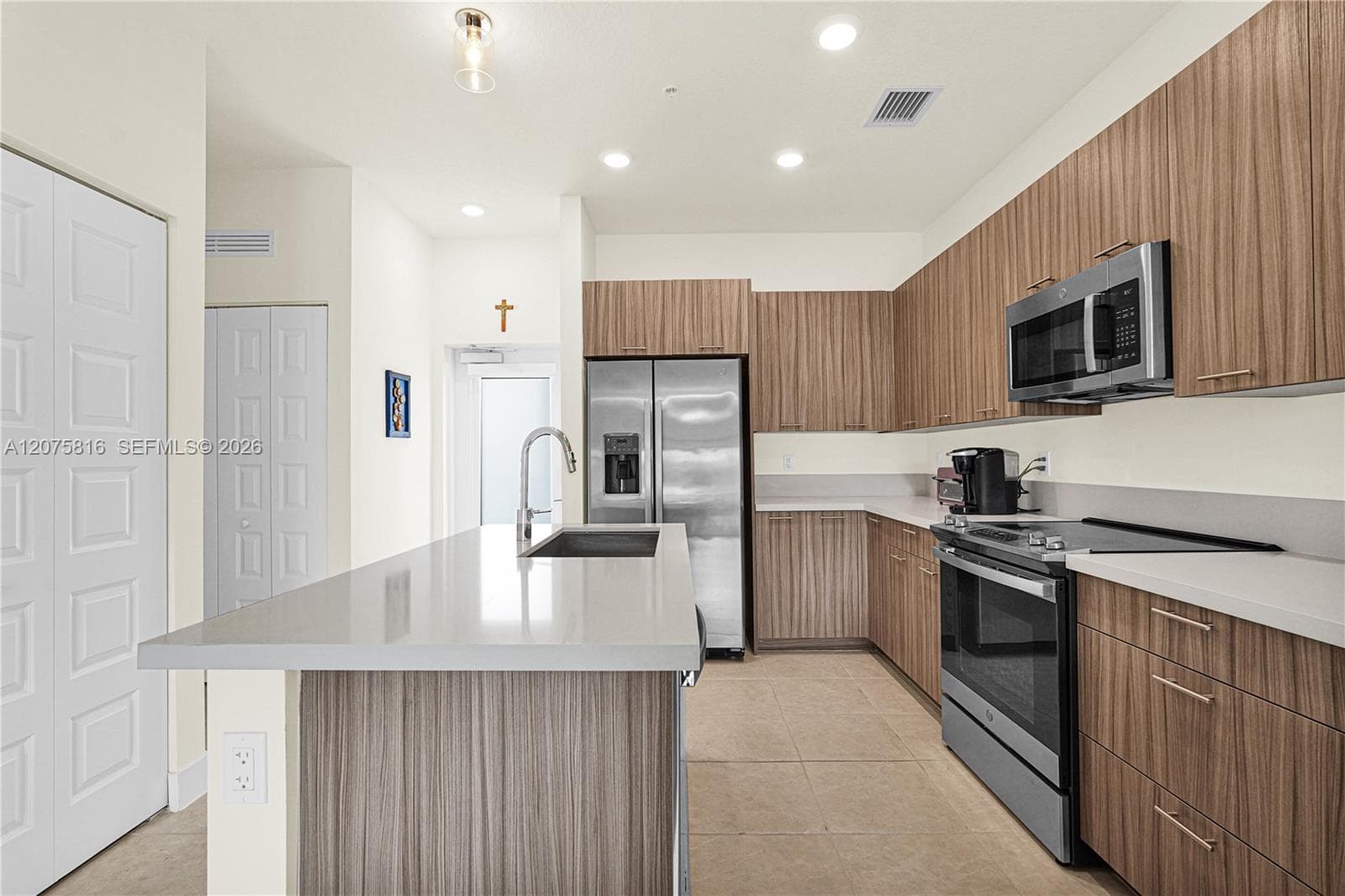 8301 NW 41st St # B-303, Doral FL 33166 photo 5