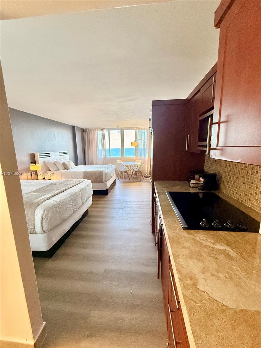 19201 Collins Ave # 945, Sunny Isles Beach FL 33160 photo 3