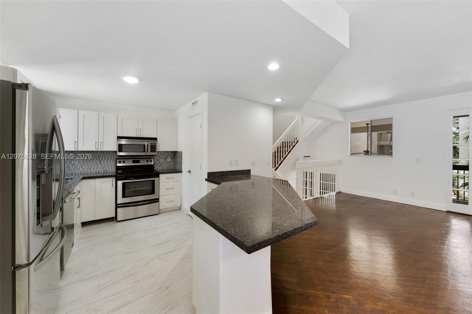 1401 NE 9th St # 26, Fort Lauderdale FL 33304 photo 2
