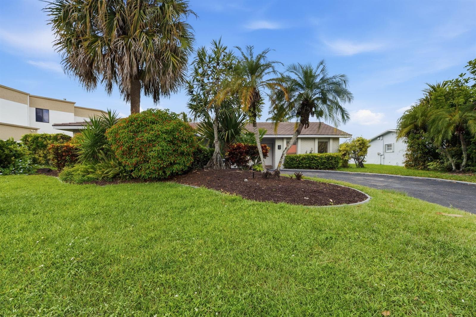 613 SEA TURTLE Way, Plantation FL 33324 photo 3