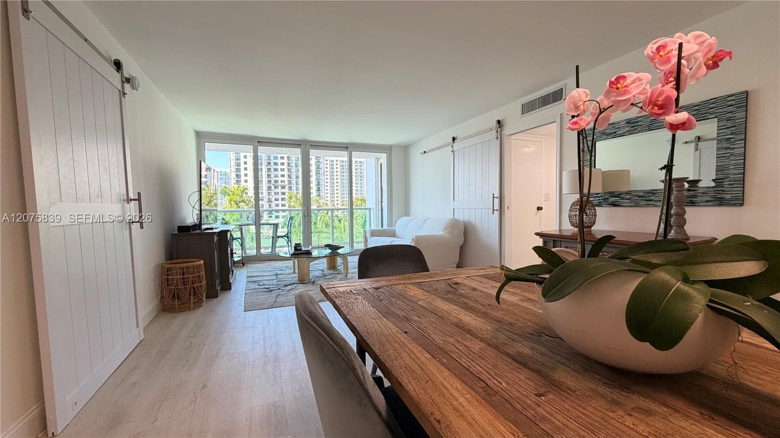 100 Bayview Dr # 431, Sunny Isles Beach, FL 33160 photo 3