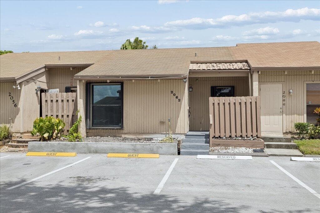 2062 SW 82ND Avenue, Davie FL 33324