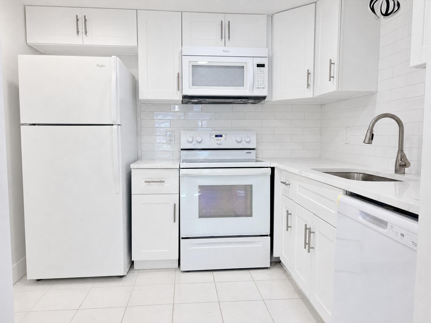 251 Flanders F, Delray Beach FL 33484 photo 2