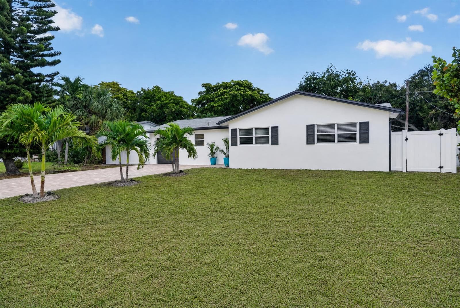 2521 Jaeger Drive, Delray Beach FL 33444 photo 3